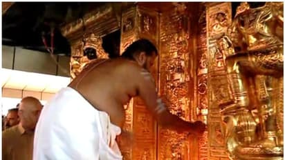 മണ്ഡലകാല തീർത്ഥാടനത്തിനായി ശബരിമല നട തുറന്നു