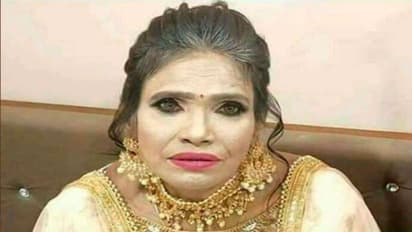 ঘাঘরা ও গয়না ভরা সাজ রাণু মণ্ডলের, প্রশংসা নয় হলেন প্রবল বিদ্বেষের শিকার