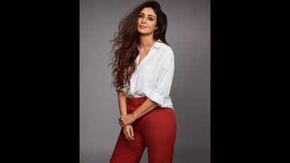 టబు హాట్ పిక్స్.. @48లో కూడా తగ్గని అందాల ఘాటు