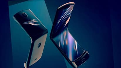 ফোল্ডেবল ডিসপ্লে নিয়ে হাজির 'মোটো রেজার ২০১৯ ', দেখুন নয়া ফিচারগুলি