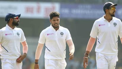 சிவப்பு, மஞ்சள், பிங்க்னு எந்த கலர் பந்தை வேணாலும் கொடுங்க.. அவரு பட்டைய கிளப்பிடுவாரு.. அவருதான் டெஸ்ட் கிரிக்கெட்டின் தலைசிறந்த பவுலர்