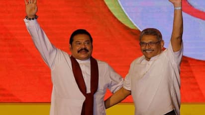একজন দেশের রাষ্ট্রপতি তো আরেকজন প্রধানমন্ত্রী, শ্রীলঙ্কায় ফের একটি পরিবারের হাতেই কুক্ষিগত ক্ষমতা