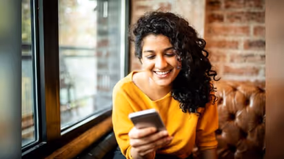 মোবাইলের নেশায় আসক্তি, অ্যাপেই মিলবে সমাধান