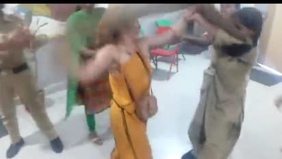 போதையில் விழுந்துகிடந்த ஐடி கேர்ள்... தூக்கிச் சென்று, படுக்கவைத்து நள்ளிரவில் நடந்த பயகரம்..!!