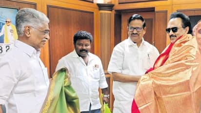 பகிரங்க மன்னிப்பு அல்லது பதவி நீக்கம்..! காங்கிரசுக்கு கெடு விதித்த திமுக..!