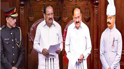 మిలిటరీ తరహాలో రాజ్యసభ మార్షల్స్ డ్రస్ : వెంకయ్య నాయుడు కీలక వ్యాఖ్యలు