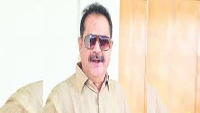 స్పీకర్ కి ముద్దు ఇచ్చిన కాంగ్రెస్ ఎమ్మెల్యే