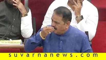 ವಿಧಾನಸಭೆಯಲ್ಲಿ ಸ್ಪೀಕರ್ಗೆ ಫ್ಲೈಯಿಂಗ್ ಕಿಸ್ ಕೊಟ್ಟ ಶಾಸಕ!