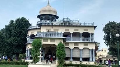 ఇందిర జన్మించిన ఇంటికి ట్యాక్స్ నోటీసులు, కాంగ్రెస్ ఫైర్