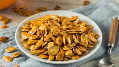 Pumpkin Seeds : ദിവസവും ഇതൊരല്‍പം കഴിച്ചുനോക്കൂ; ഈസിയായി വീട്ടില്‍ തന്നെ തയ്യാറാക്കാം...