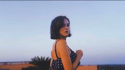 'RRR': ఎన్టీఆర్ హీరోయిన్ జెన్నిఫర్ ఫోటోలు!