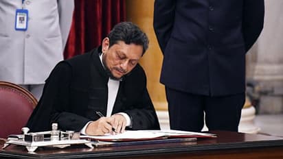 অপেক্ষা করছে শেষ পেরেক, 'মেরুদণ্ড' দেখান নয়া প্রধান বিচারপতি, আর্জি অবসরপ্রাপ্তের