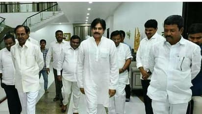 కేసీఆర్ కు పవన్ కళ్యాణ్ మరో రిక్వస్ట్: సానుభూతి చూపించండి