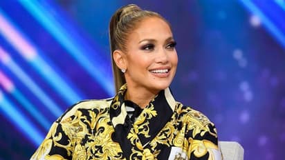 ''ఆ డైరెక్టర్ నన్ను షర్ట్ విప్పి చూపించమన్నాడు..'' జెన్నిఫర్ లోపేజ్ కామెంట్స్!