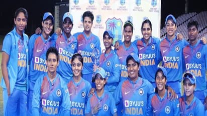 টি-২০ বিশ্বকাপের বদলা নিলেন স্মৃতিরা, ক্যারেবিয়ানদের হোয়াইট ওয়াশ করল ভারত