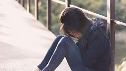 ঝাড়ফুঁকের নামে কিশোরীকে ধর্ষণ , ধড়া পরার আগেই পগাড়পার সাধু