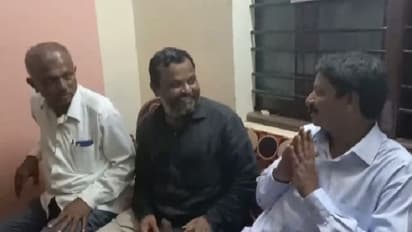 ಮಾಲೇಗಾಂವ್ ಬಾಂಬ್ ಸ್ಫೋಟ ಪ್ರಕರಣದ ಆರೋಪಿ ಭೇಟಿಯಾದ ಜಾರಕಿಹೊಳಿ