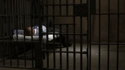 দুই মামলায় দু' বার মৃত্যুদণ্ড, হাইকোর্টে ফের বাঁচল পচাত্তর বছরের আনিসুর