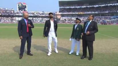 வரலாற்று சிறப்புமிக்க டெஸ்ட் போட்டியில் வங்கதேசம் முதலில் பேட்டிங்