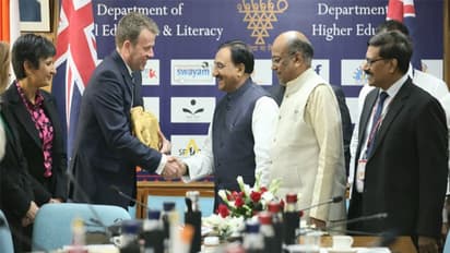 ऑस्ट्रेलियाई शिक्षा मंत्री ने भारत में विवि खोलने की जताई संभावना, MHRD मंत्री से की मुलाकात