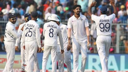 இந்திய ஃபாஸ்ட் பவுலர்களின் வேகத்தில் சொற்ப ரன்களுக்கு சுருண்டது வங்கதேசம்.. இஷாந்த் சர்மா அபாரம்