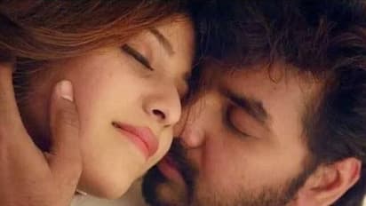 ஜெய் - அஞ்சலி குட்டை போட்டுடைத்த தயாரிப்பாளர்... மைண்ட் வாய்ஸ்-ன்னு நினைச்சி சத்தமா பேசிட்டாரு போல...!