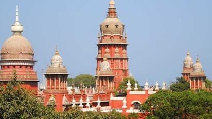 திருமணமாகாத ஆணும் பெண்ணும் தனியாக ஒரே அறையில்...!!  குவிந்து கிடந்த மதுபாட்டில்கள், நீதிமன்றம் அதிரடி..!!