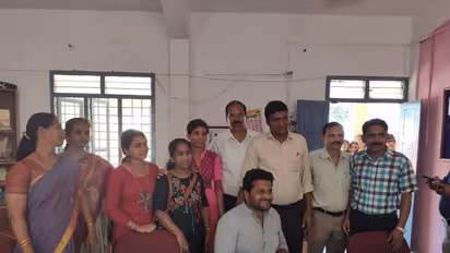 ಬಾಲ್ಯ ಕಳೆದರೂ ನೆನಪುಗಳಿವೆ ಸಾವಿರ; ರಿಷಬ್ ಶೆಟ್ಟಿ ಹೈಸ್ಕೂಲ್ ಭೇಟಿ ಬಲು ಸುಂದರ!