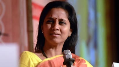 கட்சியும் உடைஞ்சிடுச்சு…. குடும்பமும் உடைஞ்சிடுச்சு !! கடும் வேதனையில் சரத்பவார் மகள் !!