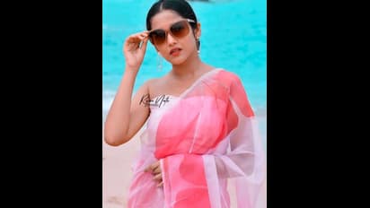 ஹீரோயின்களுக்கே சவால்... வித விதமான போஸ் கொடுத்து கலக்கும் குழந்தை நட்சத்திரம் அனிகாவின் அட்டகாசமான கிளிக்ஸ்..!