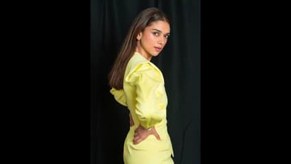 மஞ்சள் நிற குட்டை உடையில் செம்ம ஹாட்..! அடங்காத அதிதி ராவ்..!