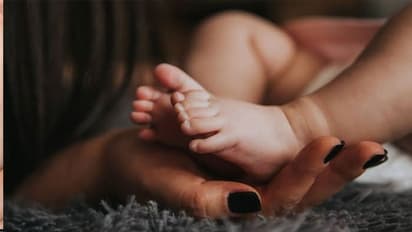 బిడ్డ పుట్టి ఐదు రోజులైంది.. అంతలోనే ఆ తల్లి...