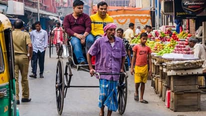 কাজের দিন শুরু হল ঠান্ডা হাওয়ার সঙ্গেই, হিমেল পরশ নিয়ে আবারও রাত নামবে শহরে