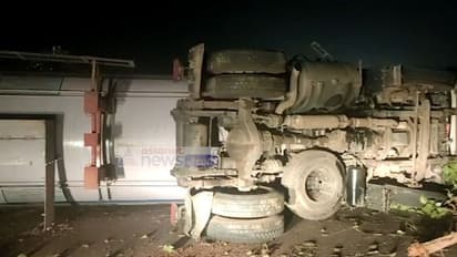 വട്ടപ്പാറയിൽ ഗ്യാസ് ടാങ്കർ മറിഞ്ഞ് വാതക ചോർച്ച