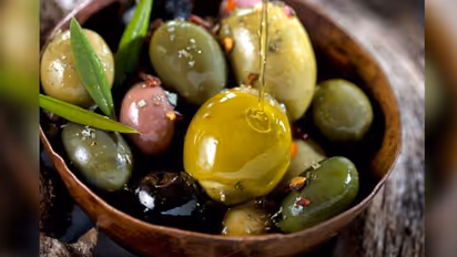 পুষ্টিগুণে ভরপুর জলপাই-এর রয়েছে নানান স্বাস্থ্য উপকারিতা, জেনে নিন সেগুলি