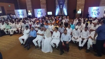 గవర్నర్ సాబ్.. చూస్తున్నారా, మా బలం ఇది: కాంగ్రెస్, ఎన్సీపీ, సేనల బలప్రదర్శన