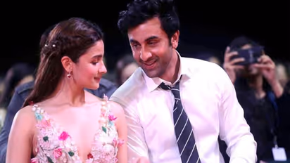 কোথায় হানিমুনে যাবেন আলিয়া-রণবীর, বিয়ের আগেই রহস্য ফাঁস