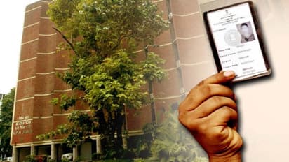 মাত্র ১৫ দিনেই পাবেন স্মার্ট ভোটার কার্ড, জানুন কীভাবে