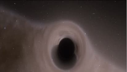 ವಿಶ್ವದ ಅತ್ಯಂತ ದೊಡ್ಡ ಕಪ್ಪುರಂಧ್ರ: ಬೆಳಕು ಹಾಯಲು ಬಿಡದು ಬೇಡಿದರೂ ಇಂದ್ರ!