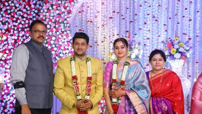 'జగద్గురు ఆదిశంకర' ఫేమ్ నటుడు కౌశిక్ మ్యారేజ్ రిసెప్షన్.. రాజకీయ ప్రముఖుల సందడి!