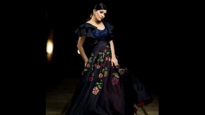 அழகில்  சொக்க வைக்கும் அதுல்யா ரவி... வித்தியாசமான மார்டன் உடையில் அசத்தல் போட்டோ ஷூட்... வைரலாகும் புகைப்படங்கள்...!