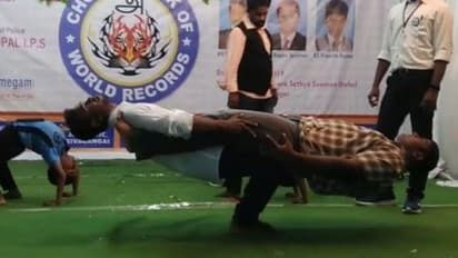 1 நிமிடம்..! 116 முறை சாகசம்..! உலக சாதனை புரிந்து அசர வைக்கும் அண்ணன்-தம்பிகள்..!