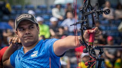 భారత ఆర్చర్ అభిషేక్ వర్మ భార్య బ్యాగు చోరీ.. ల్యాప్ టాప్, నగదు, విలువైన పత్రాలు దొంగతనం.. 