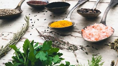 ঘরোয়া উপায়ে কী করে আপনি সুস্বাস্থের অধিকারি হতে পারবেন, জেনে নিন