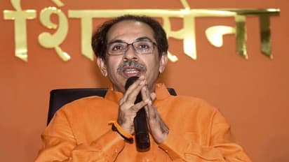 सरकार बनते ही महाराष्ट्र की गठबंधन सरकार में शुरू हुई खटपट