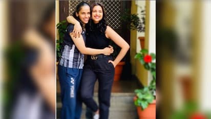 জোর ধাক্কা খাচ্ছিলেন পরিণীতি, মনের জোরে ফিরলেন শ্যুটিং ফ্লোরে