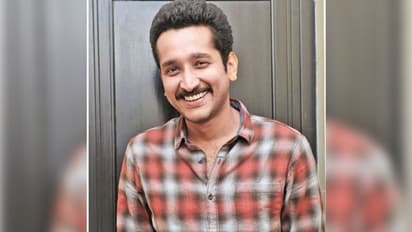 ওটিটি-তে 'তিকিতাকা', ফুটবল প্রেমের সঙ্গে লুকিয়ে রহস্য, তুলে ধরবেন 'পরিচালক' পরমব্রত