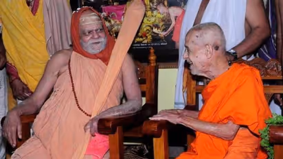 'അയോധ്യയില് ബിജെപി സര്ക്കാര് കോടതിവിധി മറികടക്കണം'; ബാബറിന്റെ പേരില് പള്ളി അനുവദിക്കരുതെന്ന് പുരി ശങ്കരാചാര്യ പീഠാധിപതി