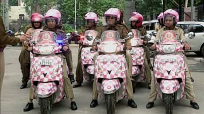 বাড়ছে আস্থা, বদলে যাওয়া ভারতের গোলাপী-ই এখন নতুন খাকি