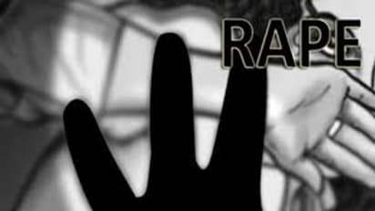 కన్న కూతురిపై ఏడాదిగా సామూహిక అత్యాచారం.. కన్నతల్లే దగ్గరుండి...